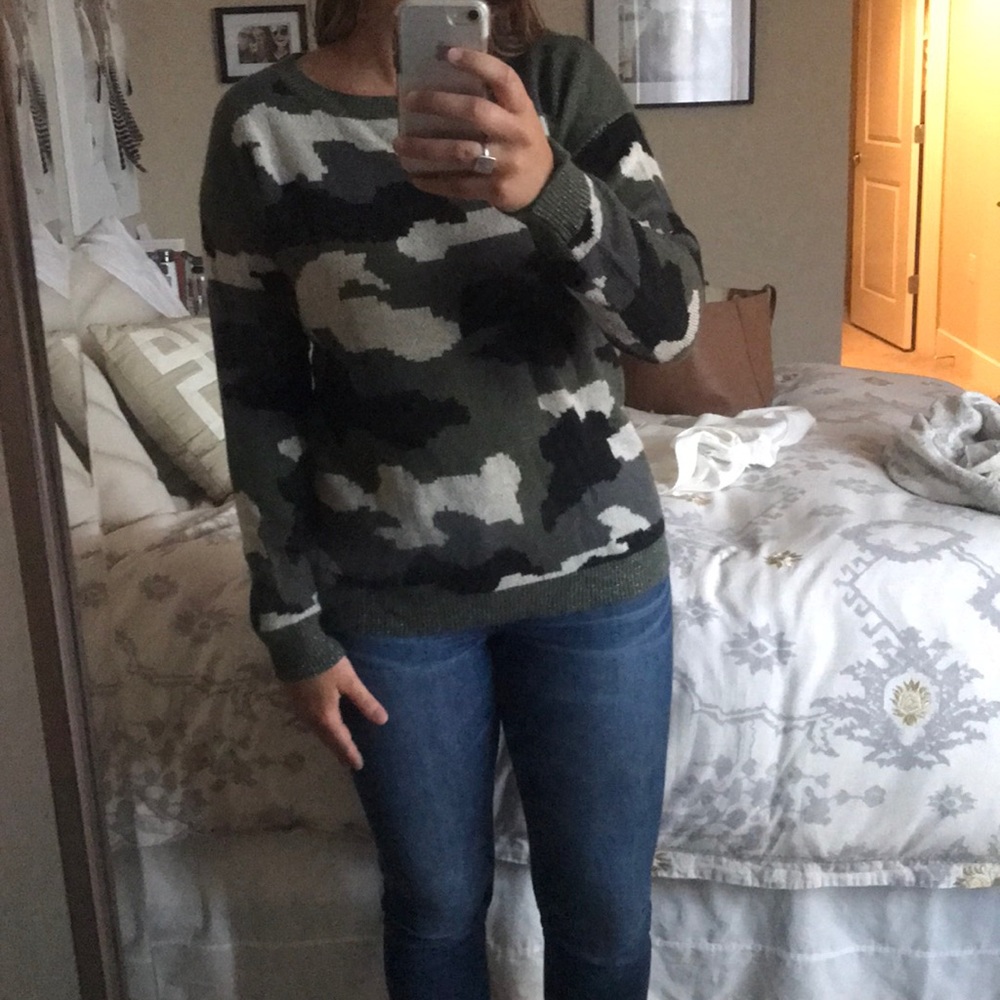 BB DAKOTA camo sweater